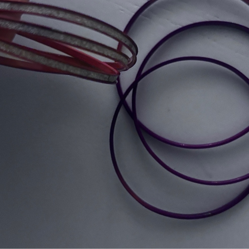 3/20$ Red and Silver Bangles Set - Picture 2 of 2